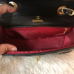Black purse Chanel